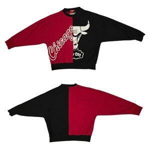 Chicago Bulls Crewneck Sweatshirt Red Black Vintage Style Graphic Women's M